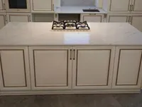 Кварцевый агломерат Calacatta Venato
